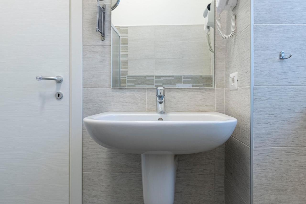 Leader Apartment 4 - Monzino - Hockey Msg Arena - Linate - Milano Exterior foto